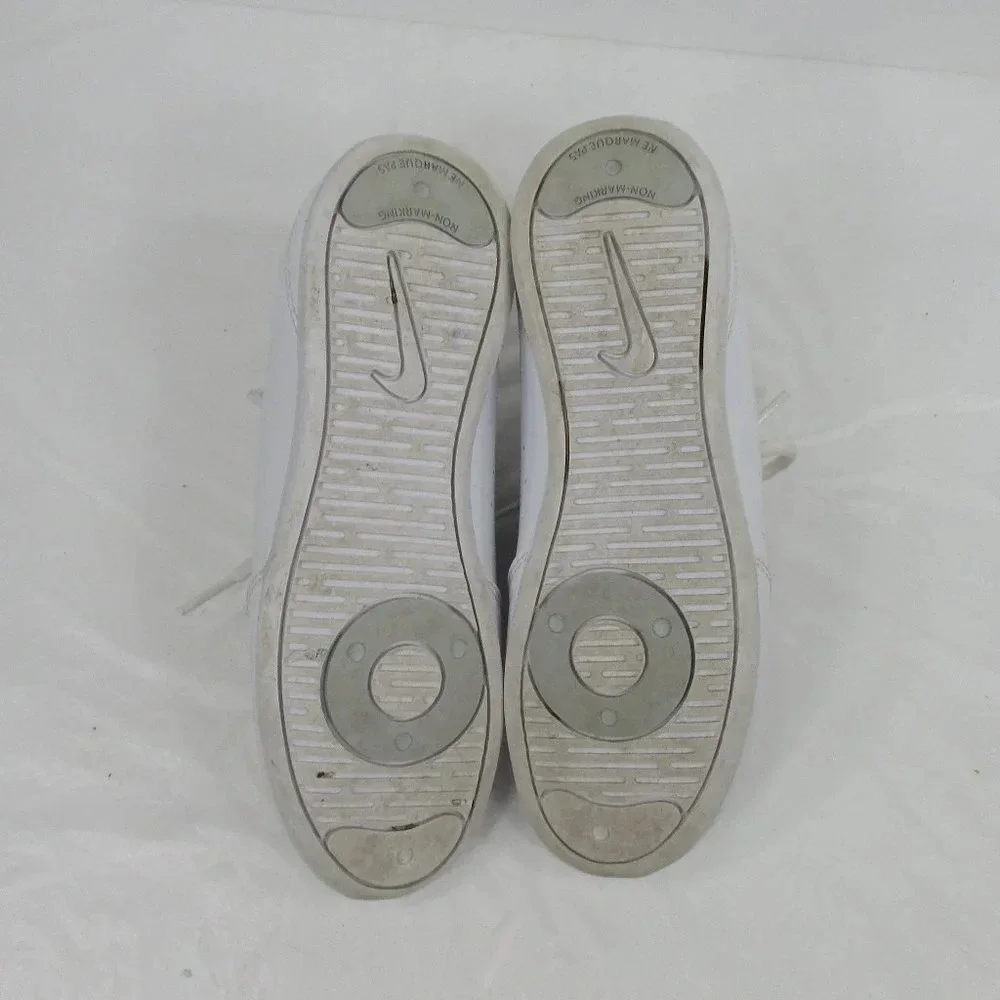 Kids NIKE White Tennis Shoes Size 1Y